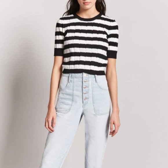 Forever 21 Tops - F21 Striped crop short sleeve crewneck sweater